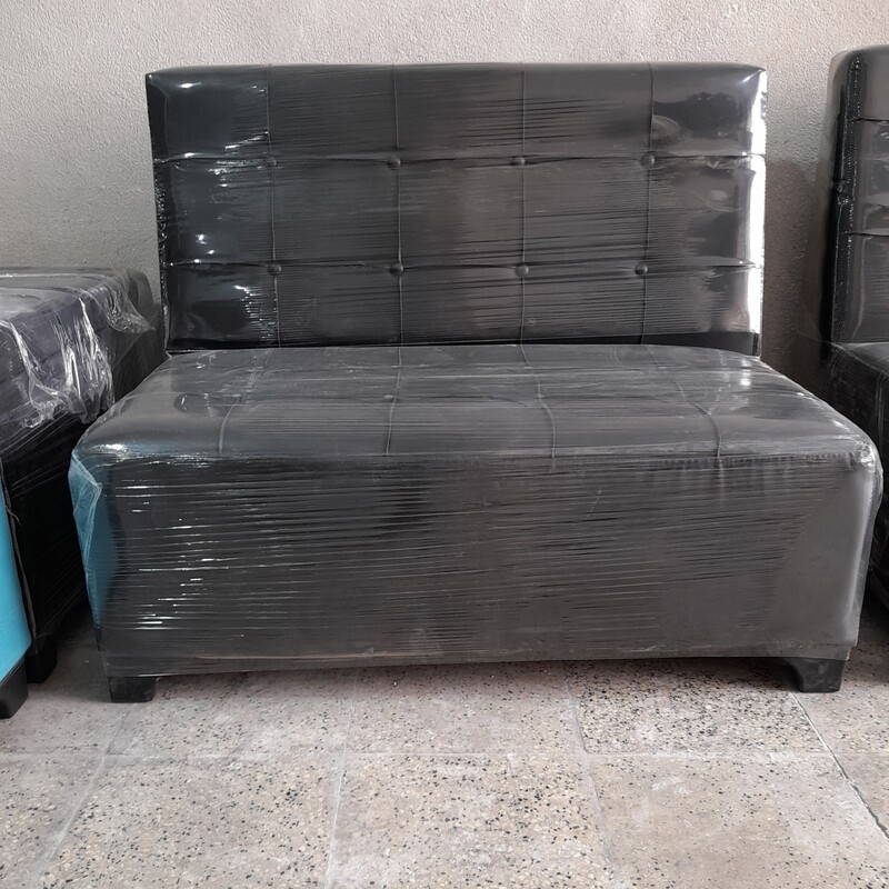 مبل دو نفره  گیم نت کافی شاپ رستوران  ارسال به سراسر ایران هزینه ارسال به عهده ی خود مشتری می باشد