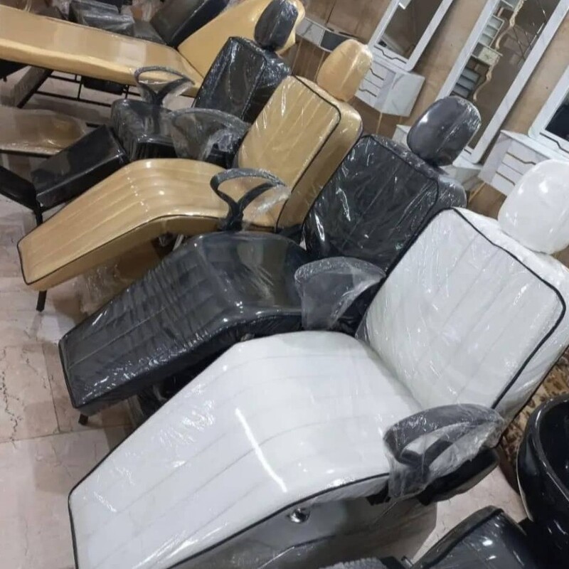صندلی اصلاح شیک طرح برقی رنگ بندی مختلف ارسال به سراسر ایران هزینه ارسال به عهده ی خود مشتری می باشد