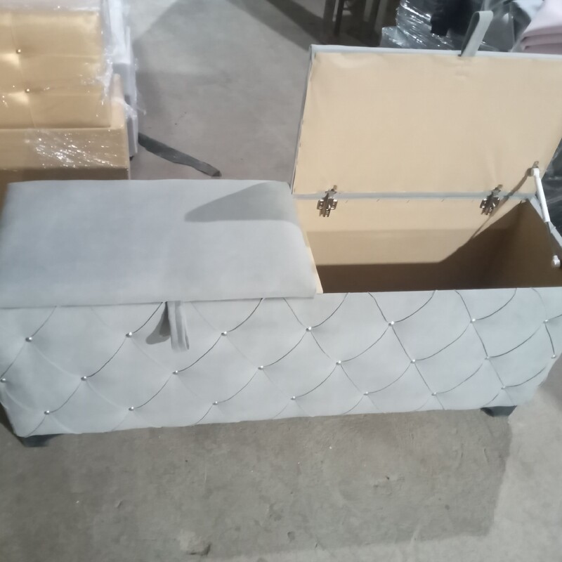 پاف باکس دار  سه نفره در از بالا رنگ بندی مختلف ارسال به سراسر ایران هزینه ارسال به عهده ی خود مشتری می باشد