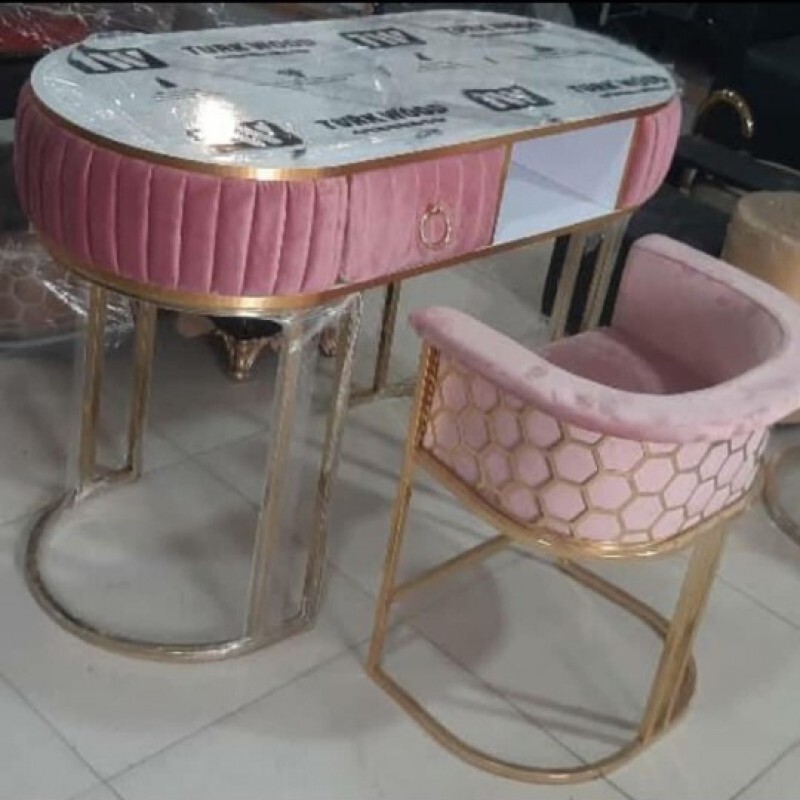 میز ناخن تک نفره بغل پارچه رنگ بندی مختلف ارسال به سراسر ایران هزینه ارسال به عهده ی خود مشتری می باشد