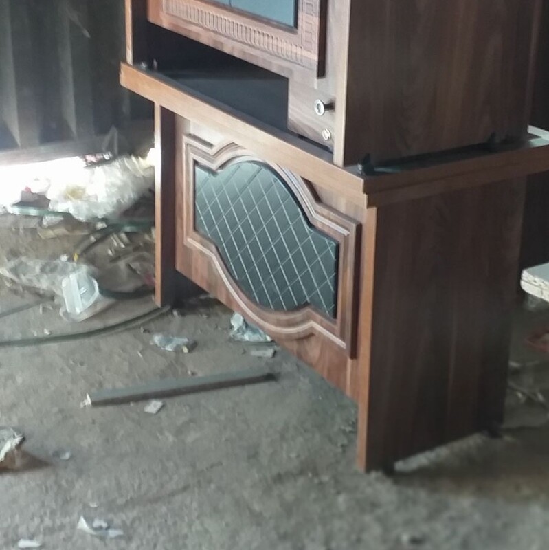 میز  اداری  کارمندی  پس کرایه