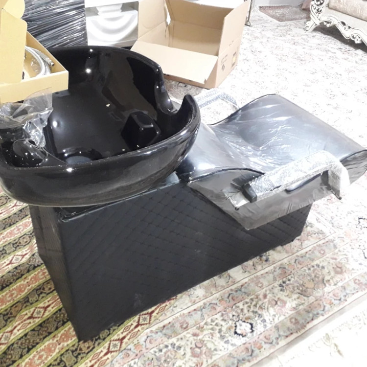 سرشور مبلی بدنه چرم دررنگ بندی متنوع چرم همراه باشیرآلات وسنگ هزینه ارسال درب منزل توسط مشتری پرداخت میشود