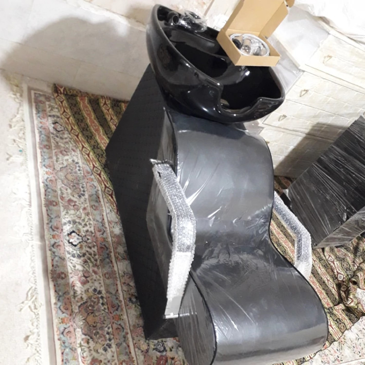 سرشور مبلی بدنه چرم دررنگ بندی متنوع چرم همراه باشیرآلات وسنگ هزینه ارسال درب منزل توسط مشتری پرداخت میشود