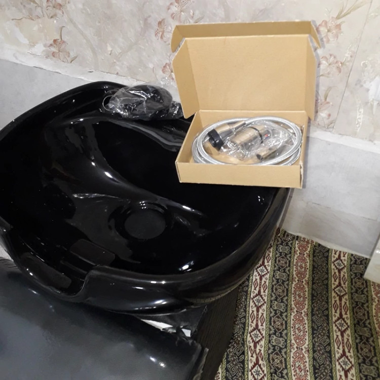 سرشور مبلی بدنه چرم دررنگ بندی متنوع چرم همراه باشیرآلات وسنگ هزینه ارسال درب منزل توسط مشتری پرداخت میشود