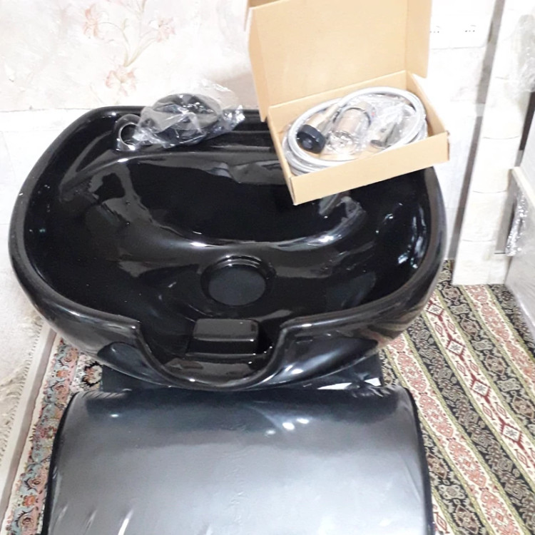 سرشور مبلی بدنه چرم دررنگ بندی متنوع چرم همراه باشیرآلات وسنگ هزینه ارسال درب منزل توسط مشتری پرداخت میشود