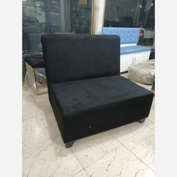 مبل گیم نت سه نفره باکیفیت بابهترین کیفیت چرم وپارچه دررنگ بندی متنوع هزینه ارسال به صورت پس کرایه به عهده مشتری میباشد