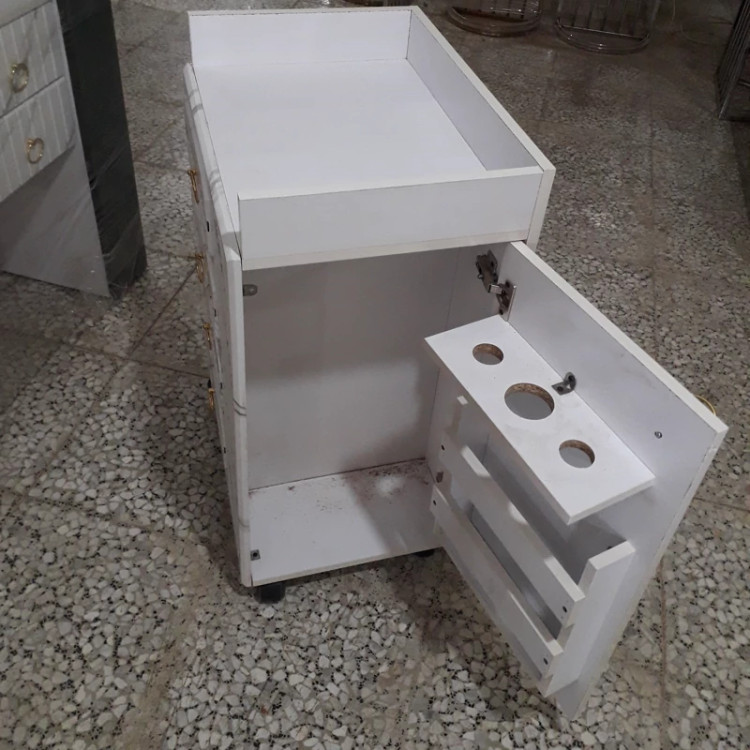 ترولی چرخدار وکیوم دررنگ بندی سفید ومشکی هزینه ارسال درب منزل توسط مشتری پرداخت میشود