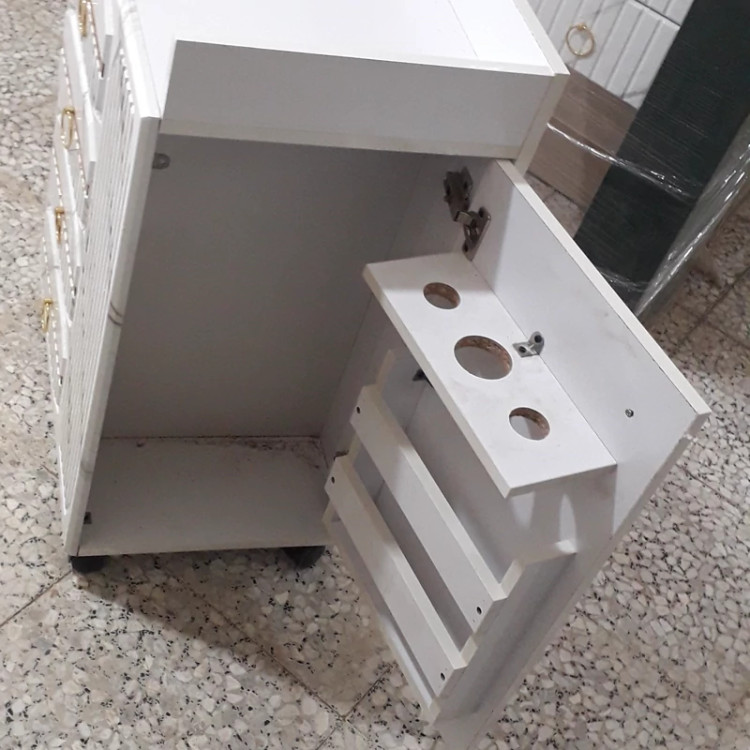 ترولی چرخدار وکیوم دررنگ بندی سفید ومشکی هزینه ارسال درب منزل توسط مشتری پرداخت میشود