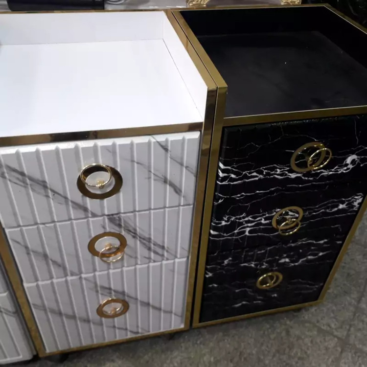 ترولی چوبی نوار طلایی دررنگ بندی سفید ومشکی هزینه ارسال درب منزل توسط مشتری پرداخت میشود