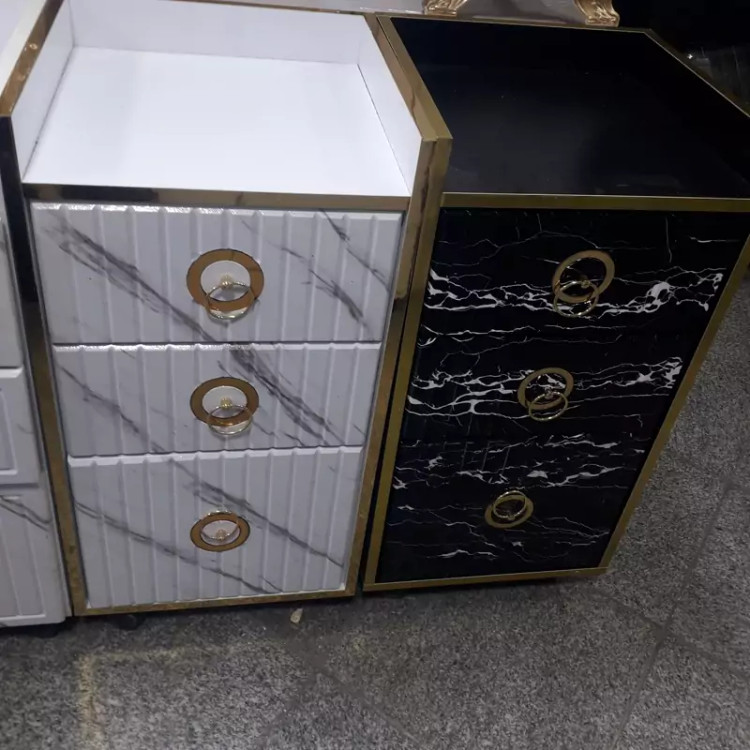 ترولی چوبی نوار طلایی دررنگ بندی سفید ومشکی هزینه ارسال درب منزل توسط مشتری پرداخت میشود