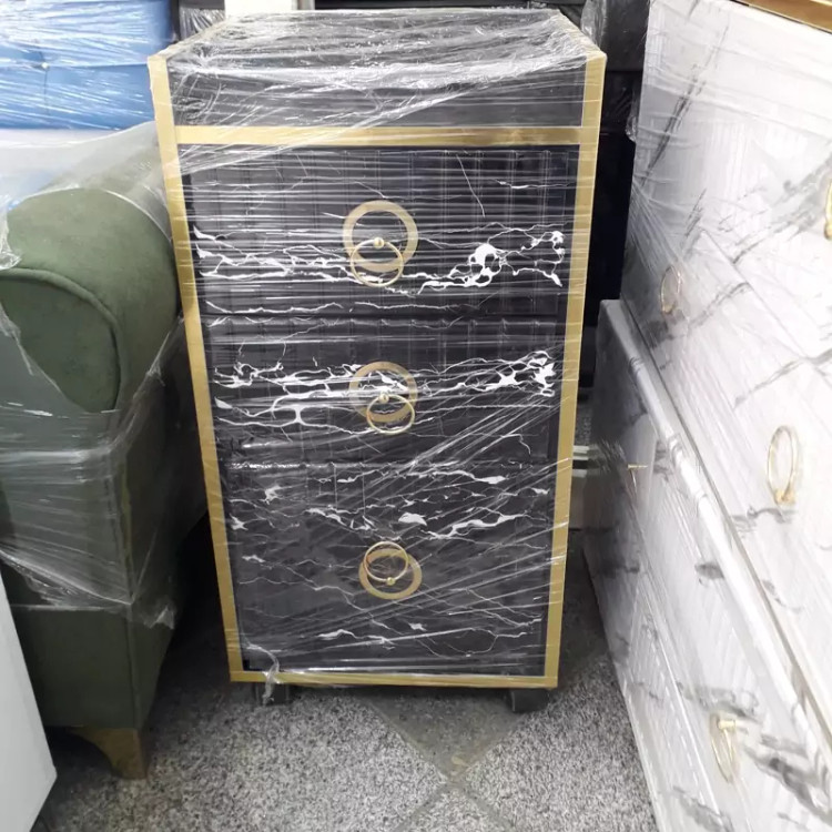 ترولی چوبی نوار طلایی دررنگ بندی سفید ومشکی هزینه ارسال درب منزل توسط مشتری پرداخت میشود