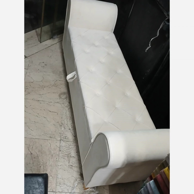 مبل لاوست سه نفره ررنگ بندی متنوع هزینه ارسال درب منزل توسط مشتری پرداخت میشود بل لاوست