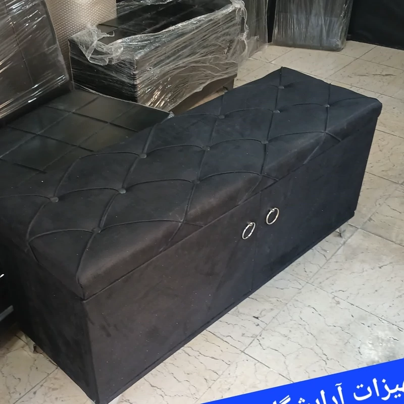 پاف جاکفشیدار شیک و محکم دررنگ بندی متنوع پارچه هزینه ارسال درب منزل توسط مشتری پرداخت میشود