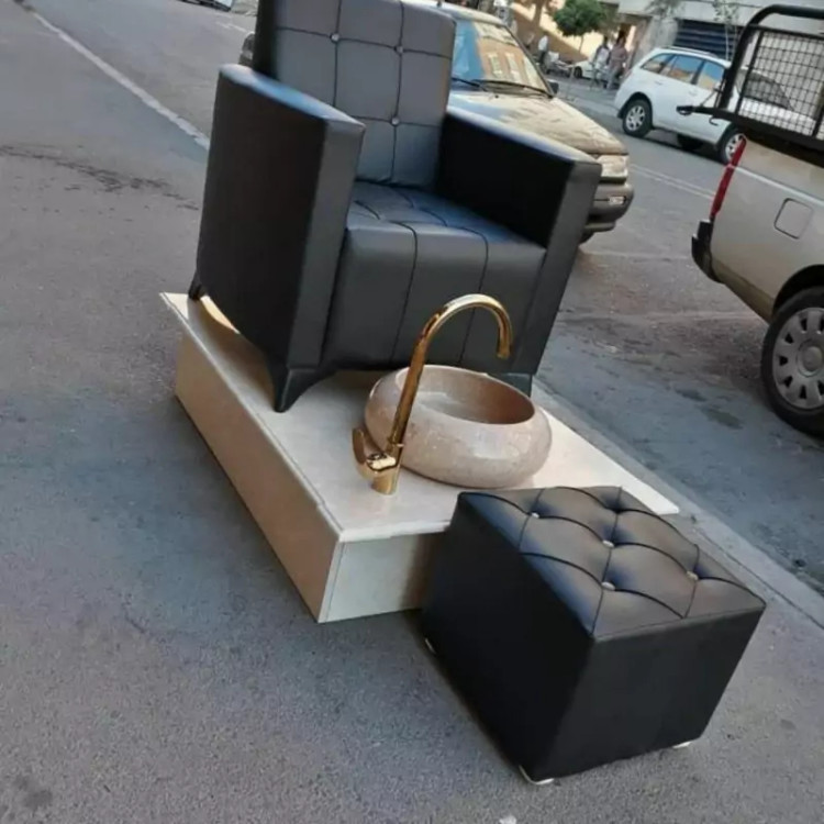 پدیکور آرایشگاعی زنانه دررنگ بندی متنوع همراه باشیر آلات و سنگ استیج وکیوم وپاف وزیرپایی بامبل هزینه ارسال به پای مشتری