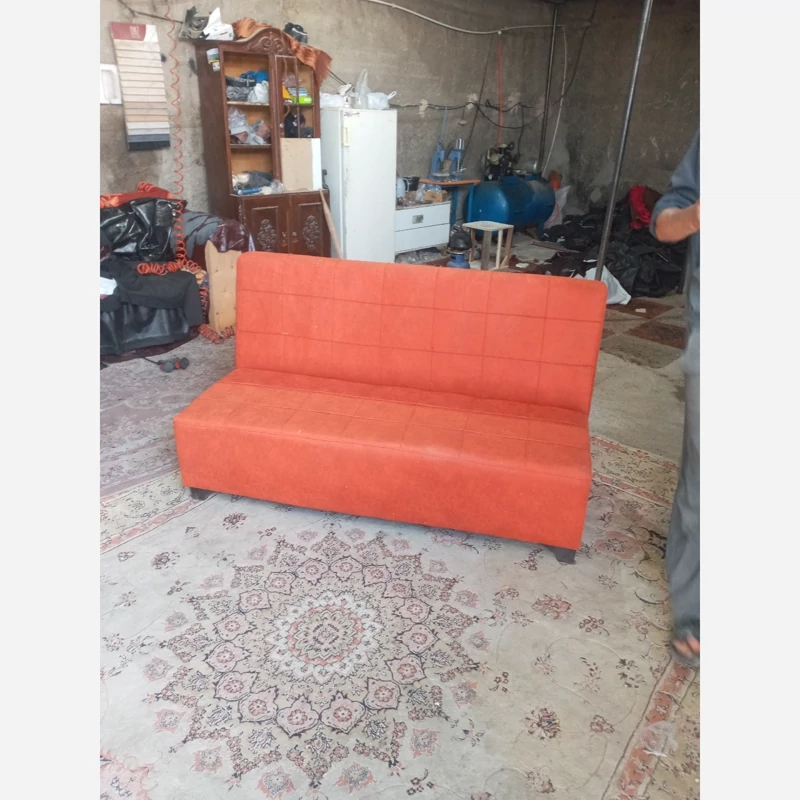 مبل کافی شاپی  وسالن های بازی به صورت پسکرایه می باشد